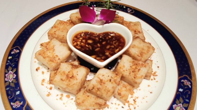 玉潤金糕步步高(白玉蘿蔔糕)。(漾新聞記者陳雯萍攝)