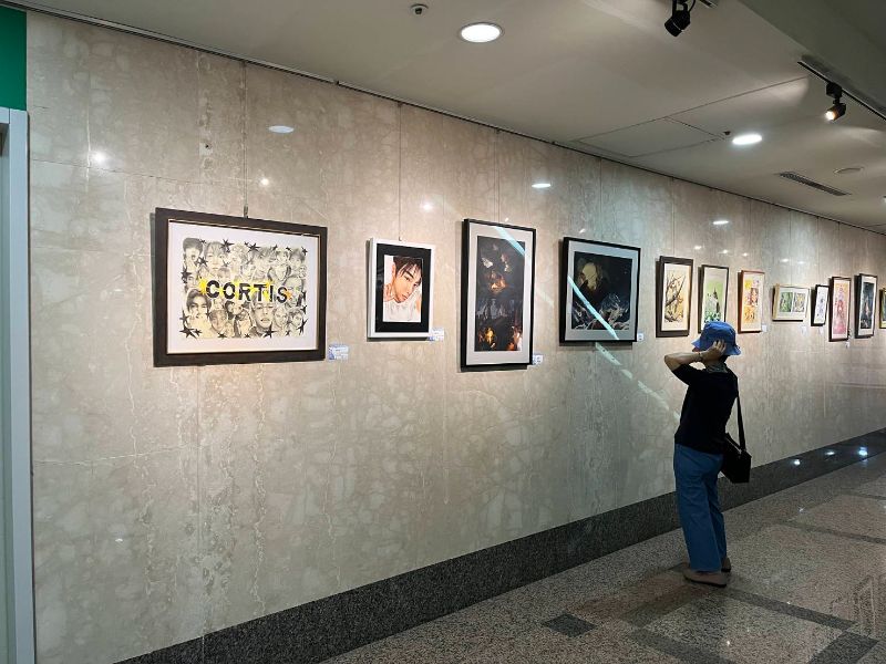 學生作品首次在高醫南杏藝廊的展出。（漾新聞記者陳雯萍攝）