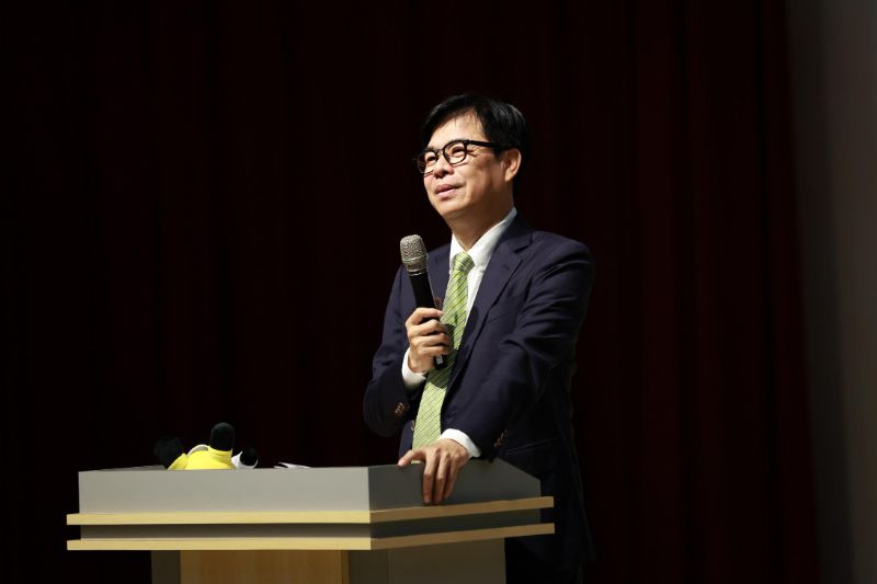 260408(請採用)陳其邁高大開講談城市轉型 強調機會留給準備好的人3.jpg