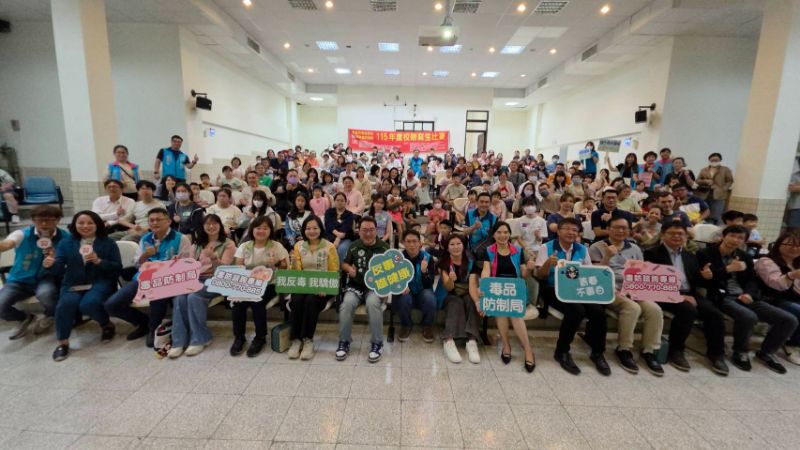 高雄市各級學校家長會長協會主辦的「115年度校際寫生比賽暨嘉年華會」，今天在新興高中舉辦盛大的頒獎典禮。(漾新聞記者陳雯萍攝)