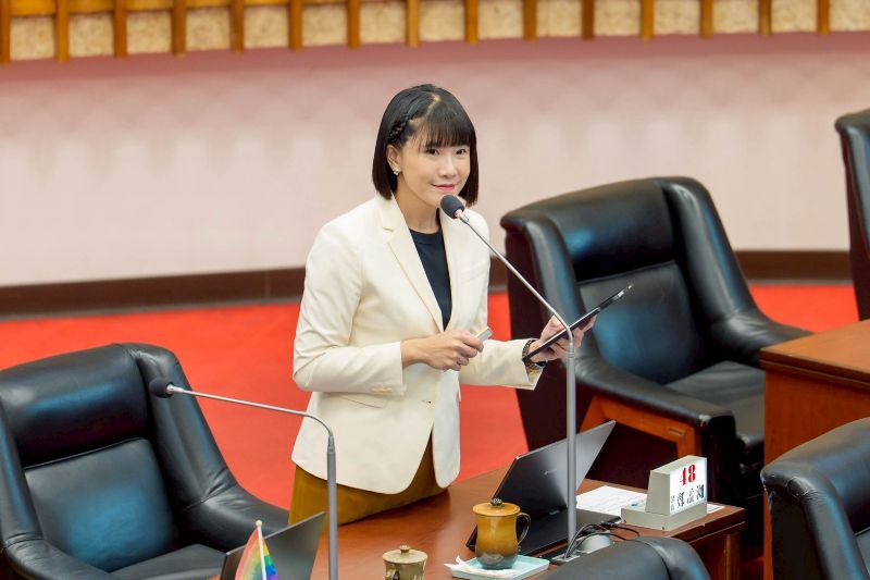 毒駕零容忍 鄭孟洳要求毒防宣導不能漏氣。 毒駕零容忍 鄭孟洳要求毒防宣導不能漏氣。