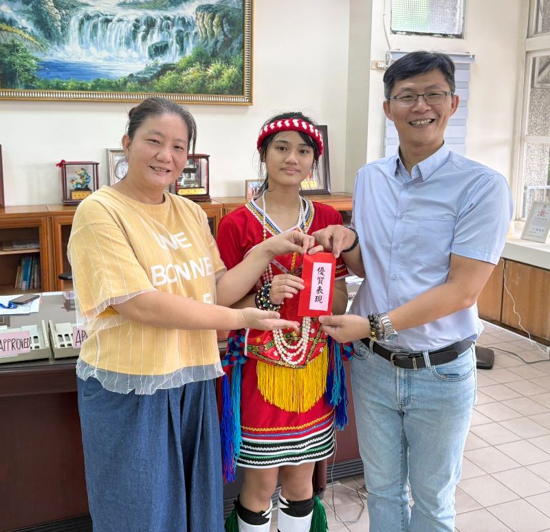 漾新聞|從零到佳績 中崙國中宋昀潔勇奪族語朗讀第四名