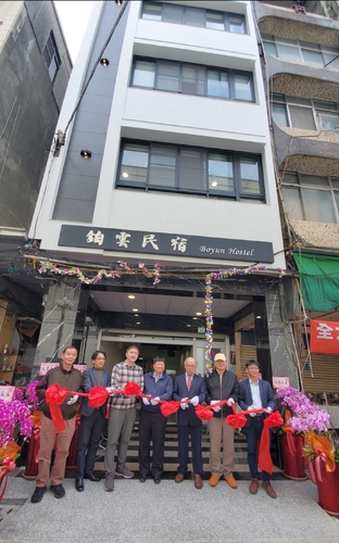 漾新聞|高雄東九區業者往市內蛋黃區開店 鉑雲民宿採AI自動化營運新模式